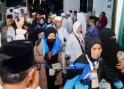 Jemaah Haji Kloter 1 Debarkasi Batam Tiba di Tanah Air