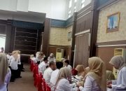 ASN saat melakukan pemeriksaan kesehatan gratis di Gedung Nilam Sari