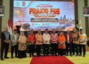 Bupati Iskandarsyah foto dan Gubenur Kepri bersama dengan Politisi PKS