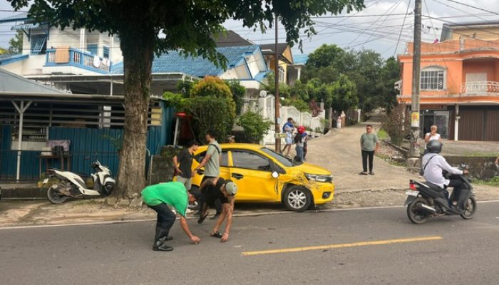 Kecelakaan di KM 8 Tanjungpinang: Pickup Alami Rem Blong, Tabrak Brio