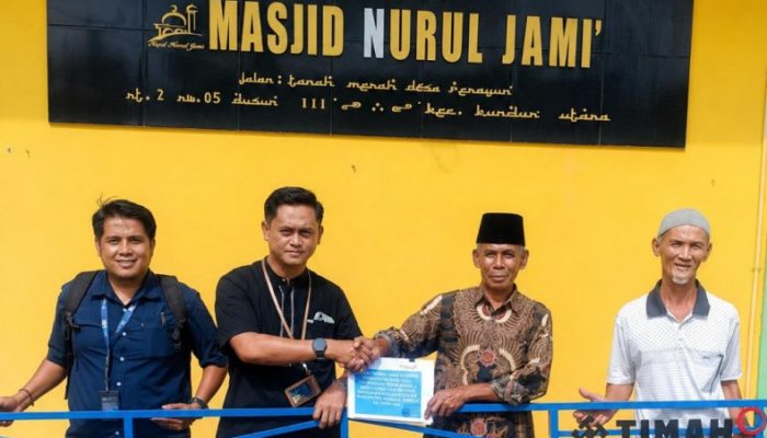 PT Timah Bantuan Tenda Pemakam ke Masjid Nurul Jami’ Desa Perayun