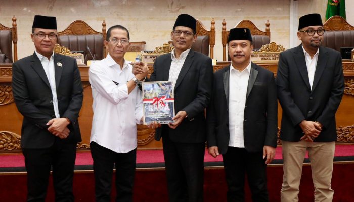 Pemko Batam dan DPRD Sepakati APBD 2025, KUA-PPAS 2027 Langsung Dibahas