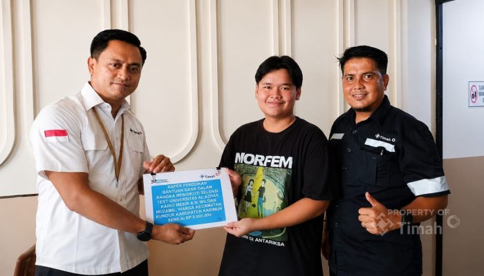 PT Timah Bantu Biaya Pendidikan Warga Kundur, Dukung Wildan Lanjutkan Kuliah di STIQ