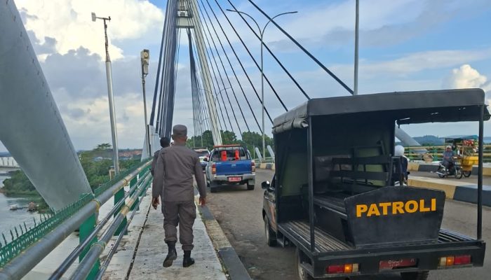 Patroli Gabungan Tertibkan Parkir Di Jembatan Barelang