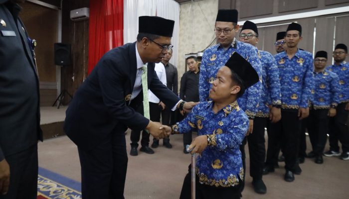 95 PNS Karimun Dilantik, Bupati Tekankan Integritas