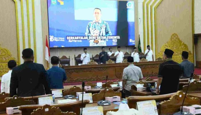 DPRD Batam Gelar Rapat Paripurna, Dengarkan Jawaban Wali Kota atas Pemandangan Fraksi terhadap Ranperda APBD 2027