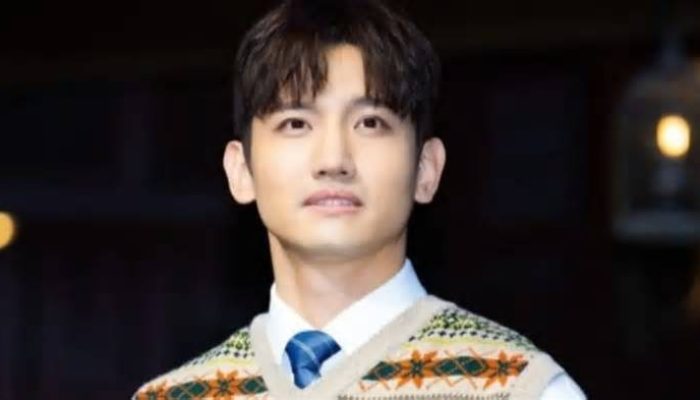 Changmin Tunjukkan Sisi Komikal saat Jadi MC Tamu Boss in the Mirror